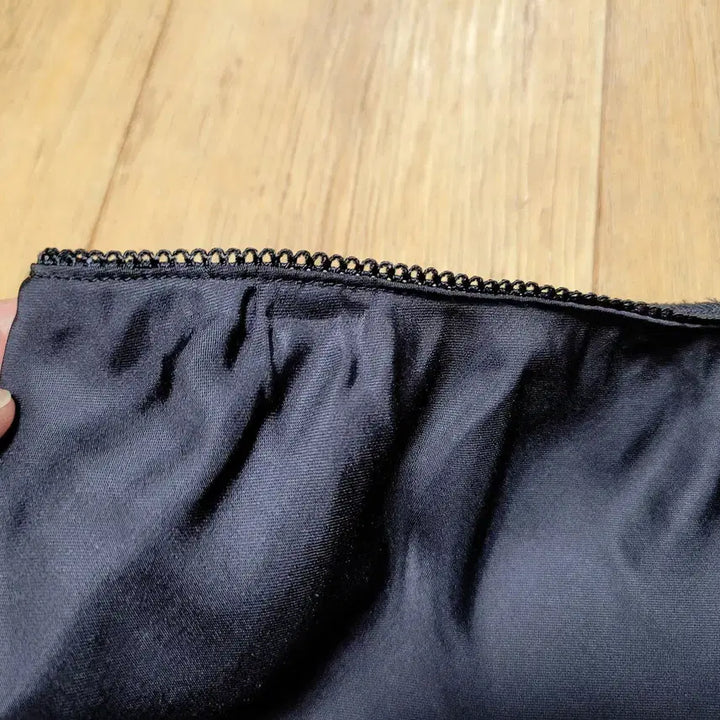 [BUNJANG] THE BEIGES Satin Skirt / 더베이지스(THE BEIGES) 새틴스커트 55 새상품