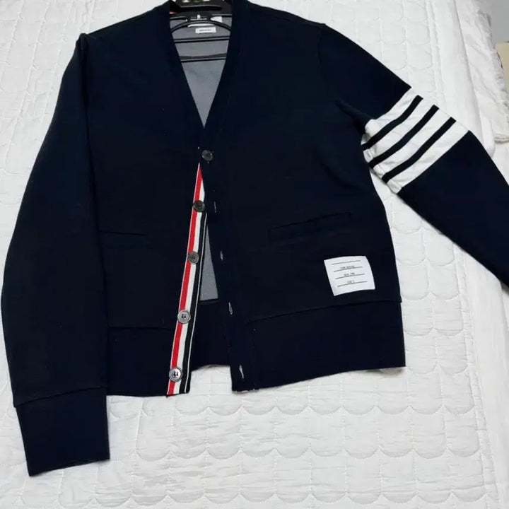 [SOLD OUT] 실착 1회) 톰브라운 네이비 가디건 2사이즈