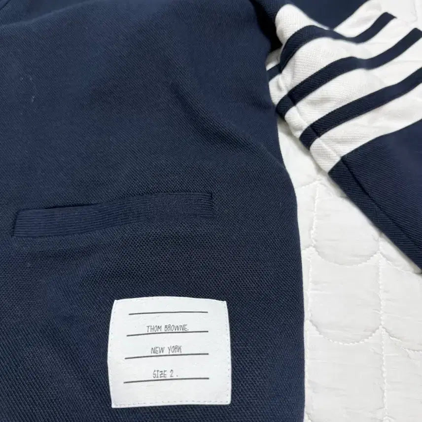 [SOLD OUT] 실착 1회) 톰브라운 네이비 가디건 2사이즈