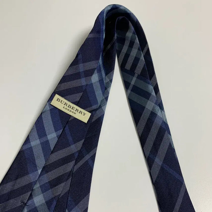 [BUNJANG] Burberry Nova Check Silk Slim Necktie / 버버리(BURBERRY) 신형라벨 노바체크 명품 슬림넥타이 최상급