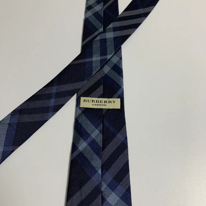 [BUNJANG] Burberry Nova Check Silk Slim Necktie / 버버리(BURBERRY) 신형라벨 노바체크 명품 슬림넥타이 최상급