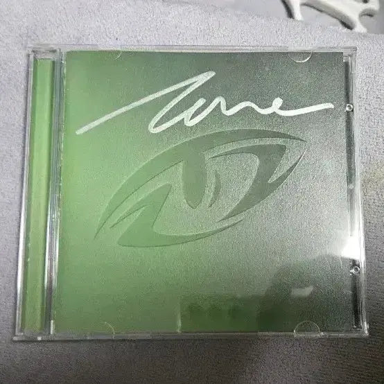 [BUNJANG] ZENE THE ZILLA 94 Album Signed / 제네더질라 94 24 사인반