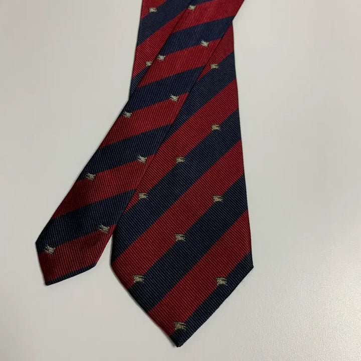 [SOLD OUT] 버버리 모노그램 명품넥타이 레지멘탈 클래식디자인 A등급
