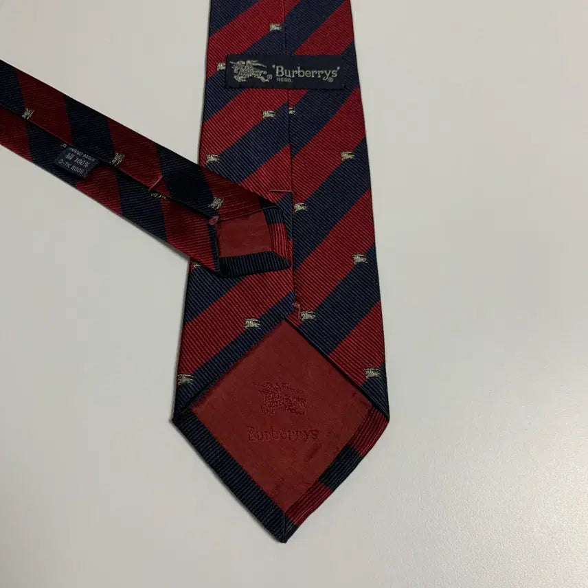 [SOLD OUT] 버버리 모노그램 명품넥타이 레지멘탈 클래식디자인 A등급