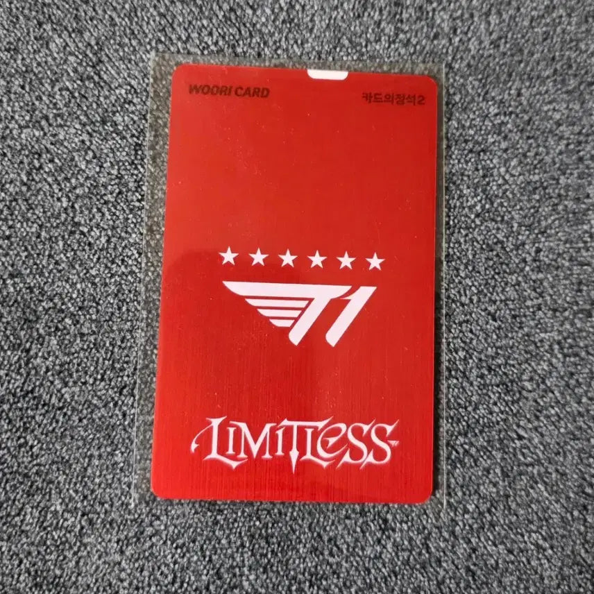 [BUNJANG] T1 Wooribank Collectible Card Set / T1 티원 우리은행 우리카드 소장용 화이트카드+레드카드 1 Set