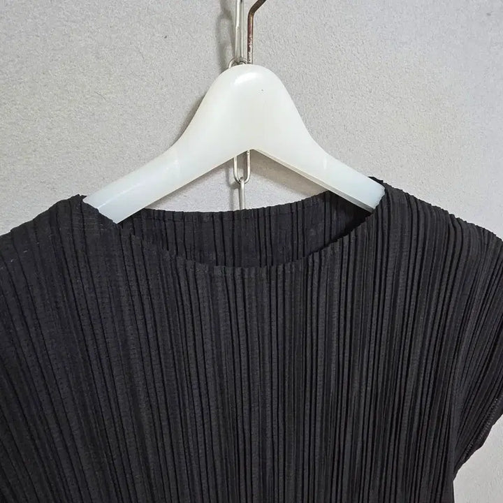 [SOLD OUT] 플리츠미 캡소매라인 티셔츠 FF   n4415