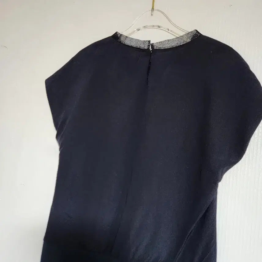 [BUNJANG] The Izzat Rayon Blend Blouse / 더아이잗 레이온혼방 블라우스55