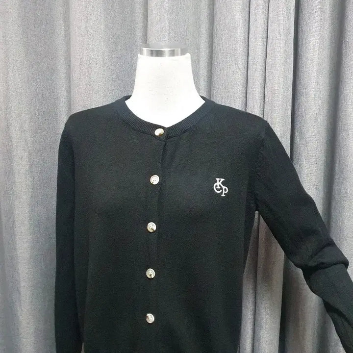 [BUNJANG] Embroidered Black Cardigan / 자수 블랙 가디건
