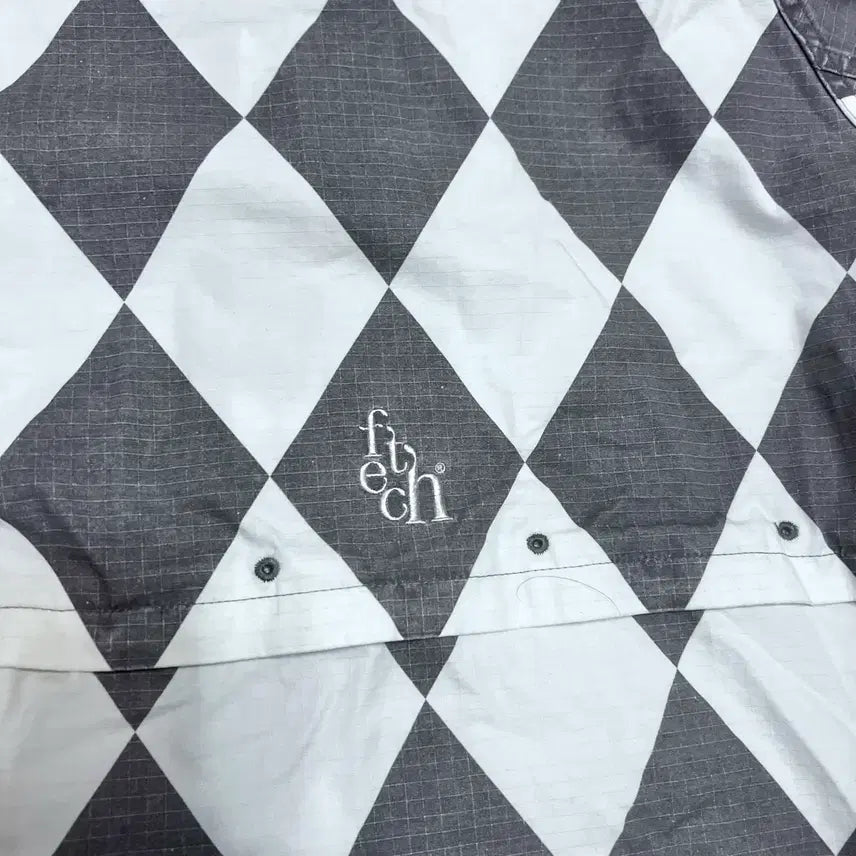 [SOLD OUT] (XL) 페치선데이 체커보드 후디 바람막이