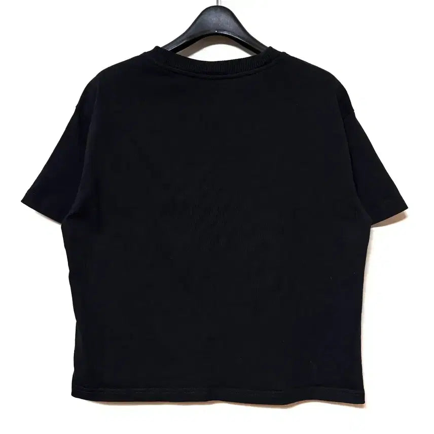 [BUNJANG] [XS,85]아페쎄 여성 크롭 반팔티 블랙 A.P.C / [XS,85]아페쎄 여성 크롭 반팔티 블랙 A.P.C