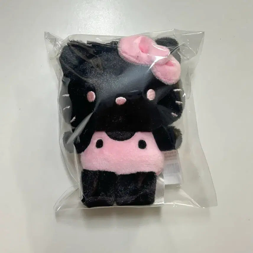 [SOLD OUT] 웨이크메이크 헬로키티 인형 키링