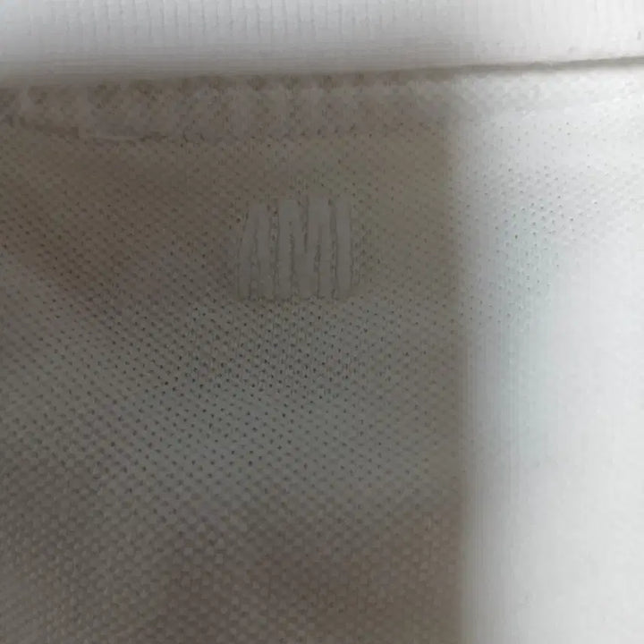[BUNJANG] Ami Small Heart Collar T-Shirt (White) M / 아미 스몰하트 카라넥 반팔티 M
