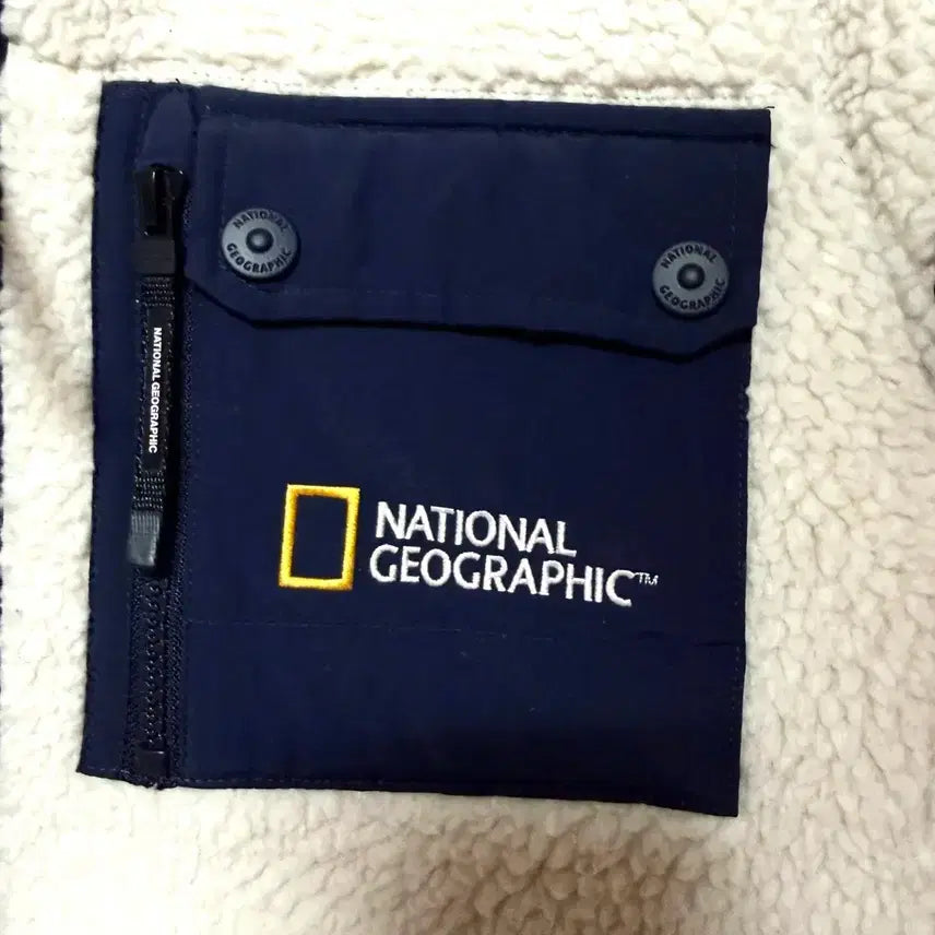 [BUNJANG] National Geographic Wappen Fleece Zip-Up Jacket / [M,95]내셔널지오그래픽 와펜 후리스 플리스 집업 자켓