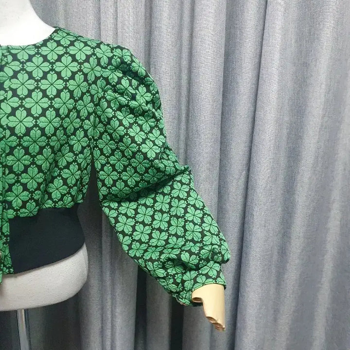 [BUNJANG] Jewel Button Puff Sleeve Cardigan / 보석단추 퍼프 가디건