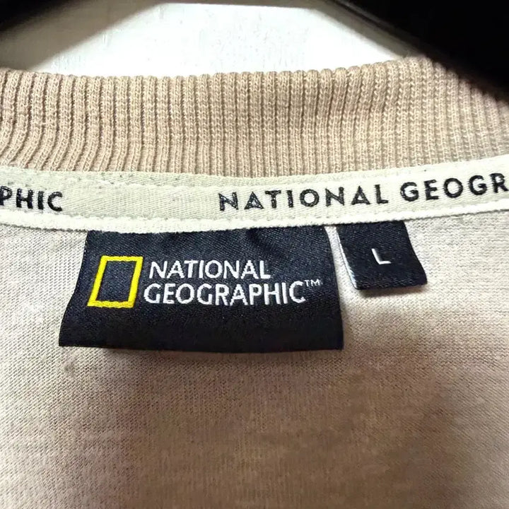[BUNJANG] National Geographic Pocket Crewneck Beige / [L,100]내셔널지오그래픽 포켓 맨투맨 베이지