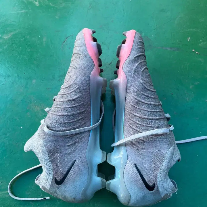 [BUNJANG] Nike Phantom GX 2 Elite FG Soccer Cleats / 나이키 팬텀 GX 2 엘리트 FG