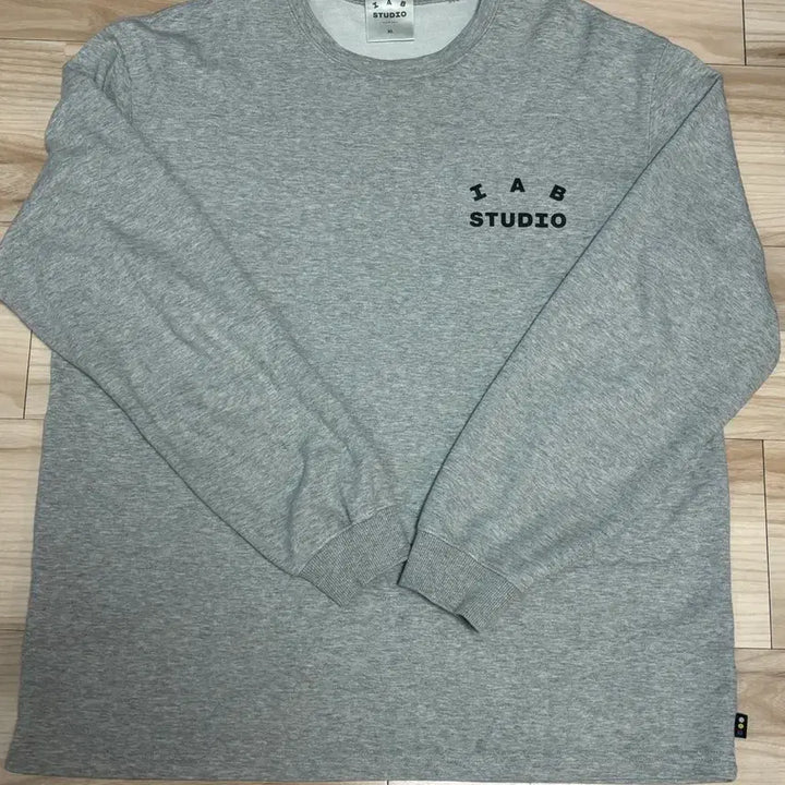 [BUNJANG] IAB Studio Gray Long Sleeve T-shirt / 아이앱 스튜디오 롱슬리브 판매합니다