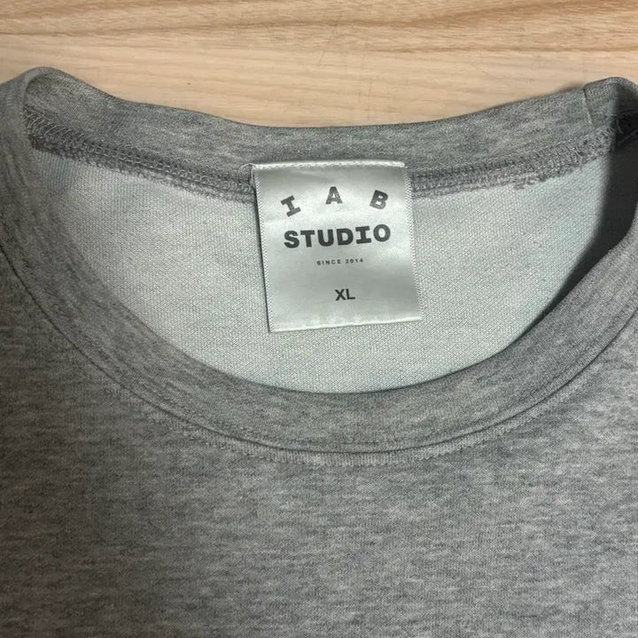 [BUNJANG] IAB Studio Gray Long Sleeve T-shirt / 아이앱 스튜디오 롱슬리브 판매합니다