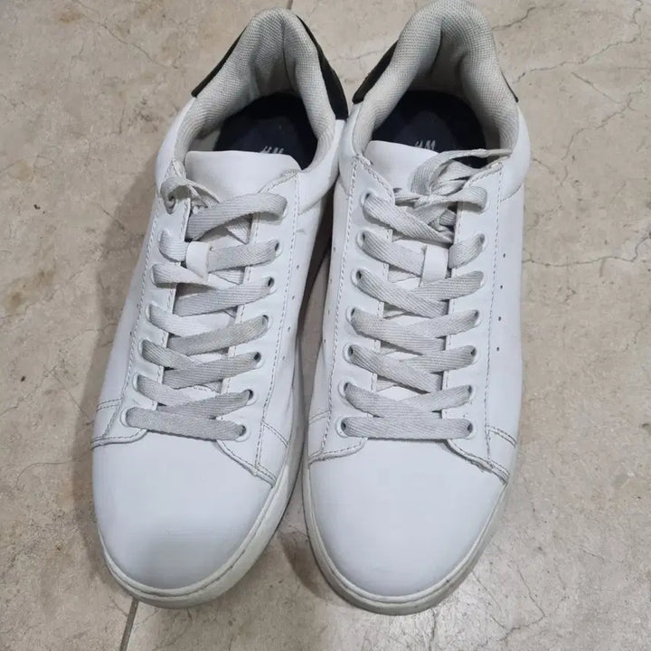 [SOLD OUT] H&amp;M 남자운동화 42사이즈