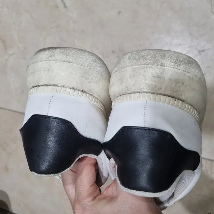[SOLD OUT] H&amp;M 남자운동화 42사이즈