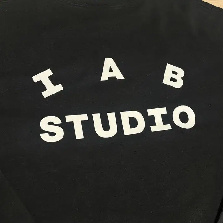[BUNJANG] IAB Studio Worksout Collaboration Long Sleeve Shirt XL / 아이앱 웍스아웃 콜라보 xl 판매합니다