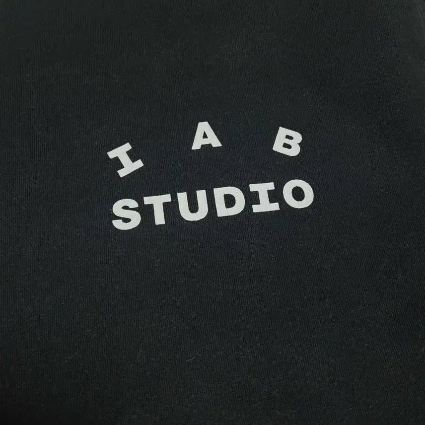 [BUNJANG] IAB Studio Worksout Collaboration Long Sleeve Shirt XL / 아이앱 웍스아웃 콜라보 xl 판매합니다