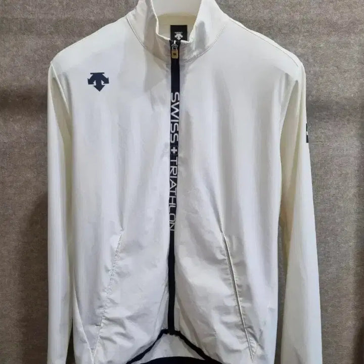 [SOLD OUT] 남성 100 데상트 기능성 집업