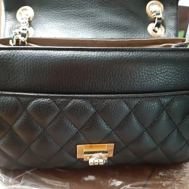 [BUNJANG] Metier Hart Quilted Chain Bag / Metier Hart 퀼팅 체인백 (블랙/아이보리)새상품