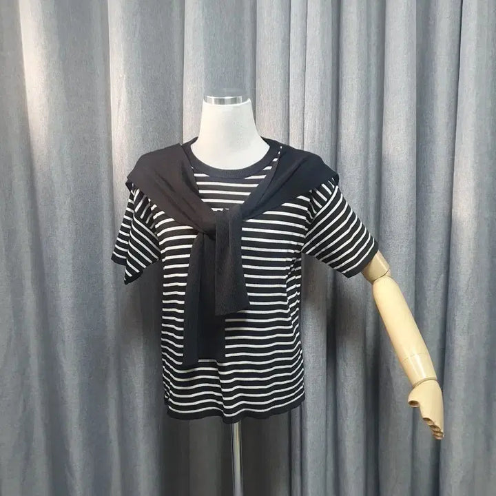 [BUNJANG] Sera Cara Striped Viscose Knit Top / 세라카라 스트라이프 비스코스니트