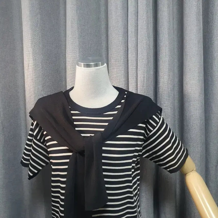 [BUNJANG] Sera Cara Striped Viscose Knit Top / 세라카라 스트라이프 비스코스니트