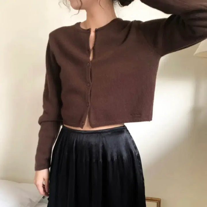 [BUNJANG] D.ond Camel Wool Logo Crop Cardigan / 드온도 카멜 울 로고 가디건 크롭