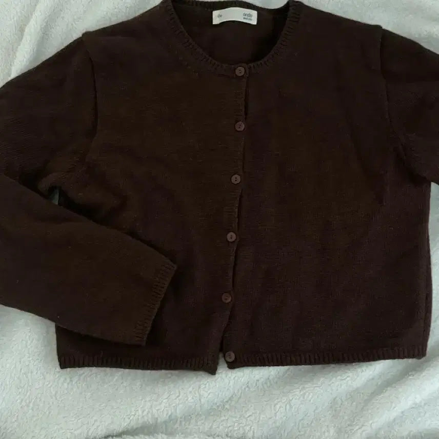 [BUNJANG] D.ond Camel Wool Logo Crop Cardigan / 드온도 카멜 울 로고 가디건 크롭