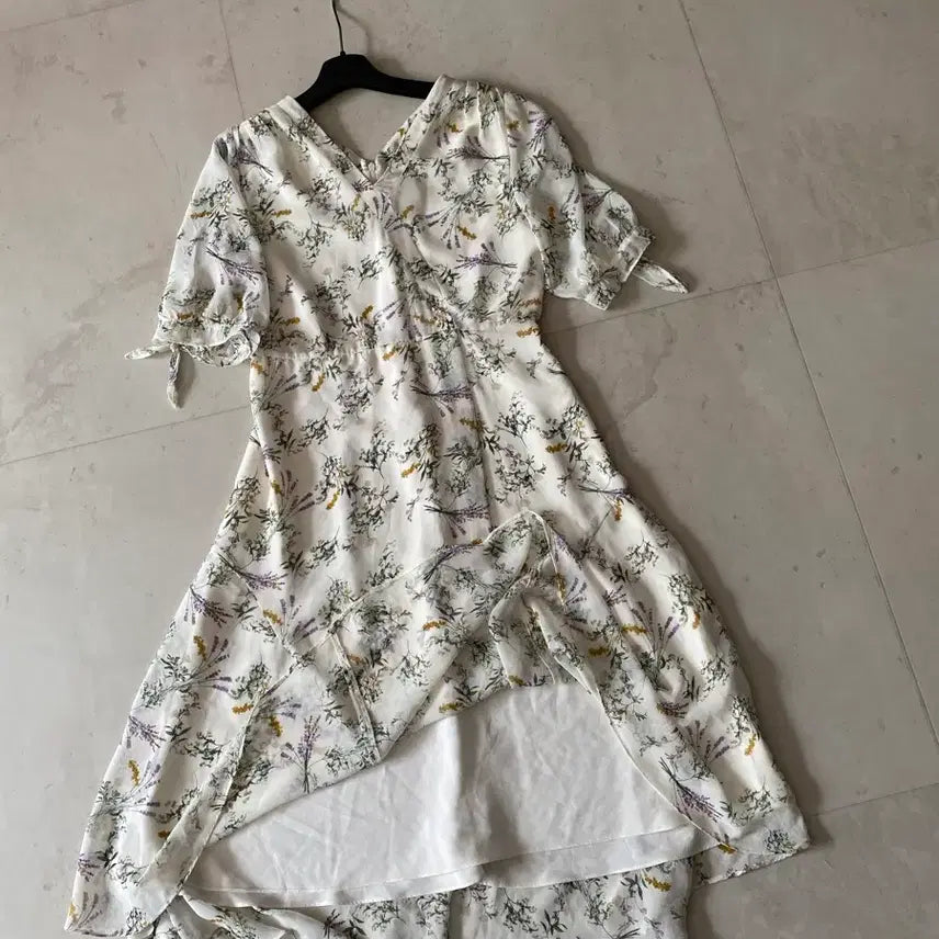 [BUNJANG] Kenneth Lady Floral Summer Dress / 55 새제품 케네스레이디 여름 원피스. 레니본.샤틴.듀엘.럭키슈에뜨.sj