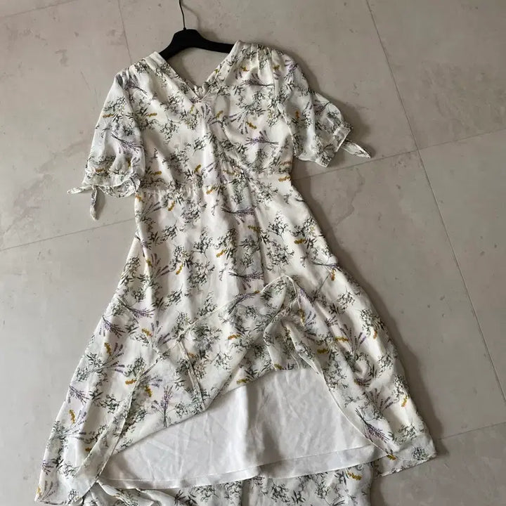 [BUNJANG] Kenneth Lady Floral Summer Dress / 55 새제품 케네스레이디 여름 원피스. 레니본.샤틴.듀엘.럭키슈에뜨.sj