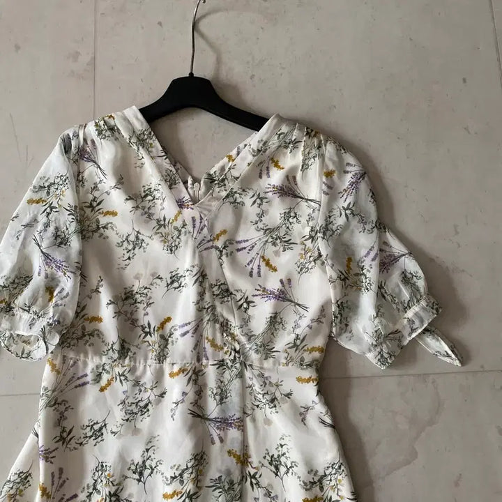 [BUNJANG] Kenneth Lady Floral Summer Dress / 55 새제품 케네스레이디 여름 원피스. 레니본.샤틴.듀엘.럭키슈에뜨.sj