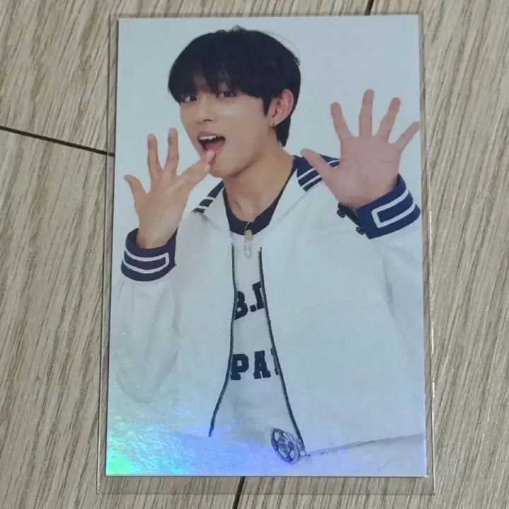 [BUNJANG] DKB D1 Peak Time MD Hologram Photocard / 다크비 디원 피크타임 엠디 홀로그램 포카