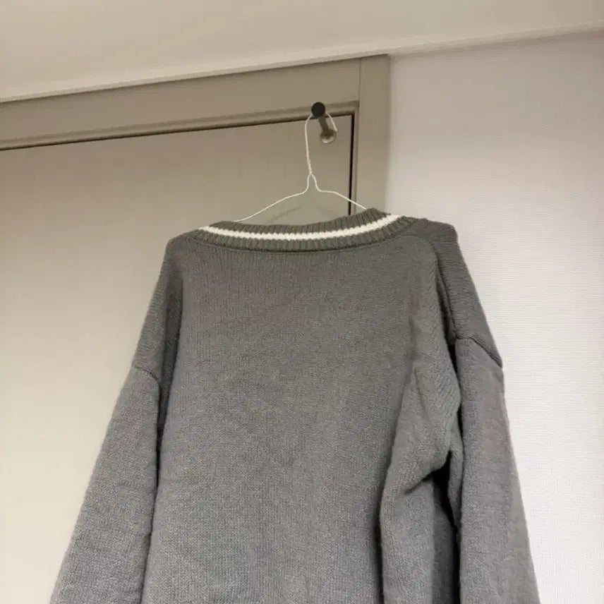 [BUNJANG] Gray Striped Knit Cardigan / 회색 스트라이프 니트 가디건