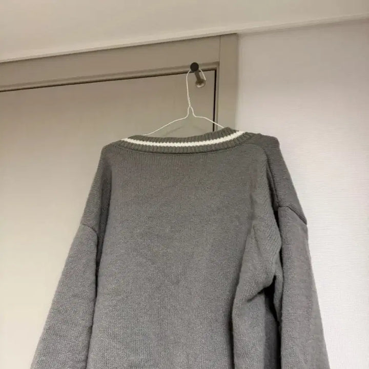 [BUNJANG] Gray Striped Knit Cardigan / 회색 스트라이프 니트 가디건