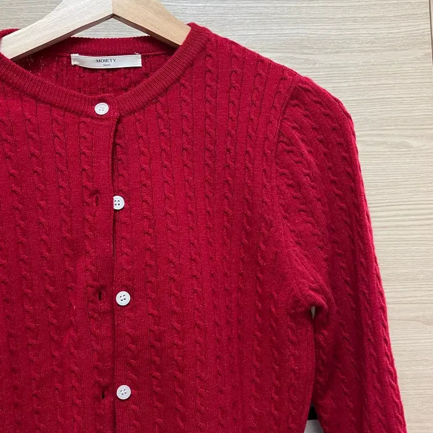 [BUNJANG] Addmore Red Cable Knit Cardigan / [애드모어] 레드 가디건/ 레드 꽈배기 가디건