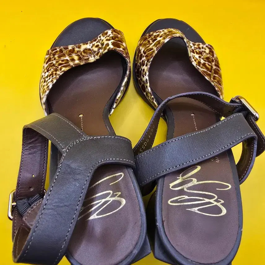 [BUNJANG] Esquire Sandals 235 Brown Leopard Print / 에스콰이어 샌들 235 / 7.5cm 굽