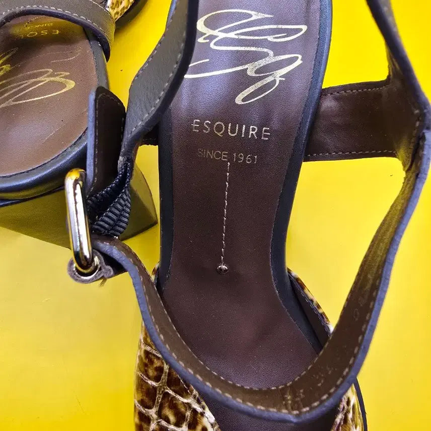 [BUNJANG] Esquire Sandals 235 Brown Leopard Print / 에스콰이어 샌들 235 / 7.5cm 굽