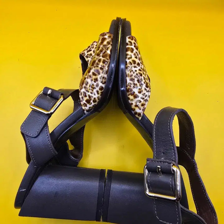 [BUNJANG] Esquire Sandals 235 Brown Leopard Print / 에스콰이어 샌들 235 / 7.5cm 굽