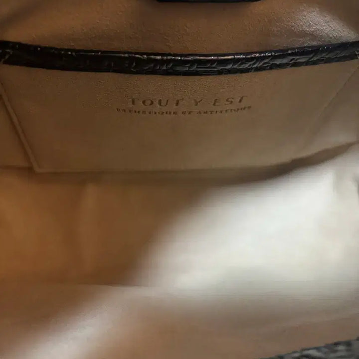 [BUNJANG] Tout Y est Cano Bag Mini Black Handbag / 투티에 카노백 미니 블랙