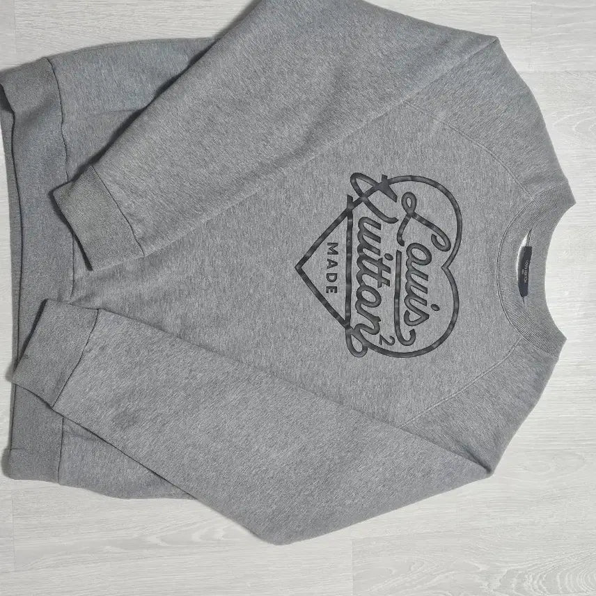 [SOLD OUT] [정품]루이비통x니고맨투맨 한정판