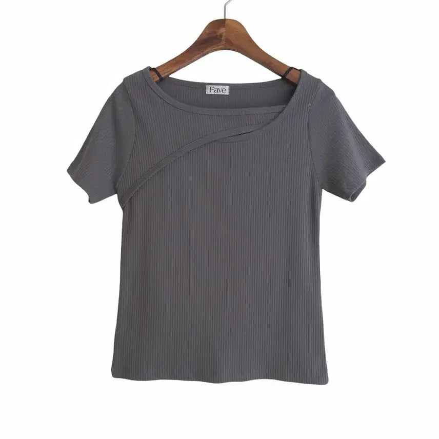 [BUNJANG] Slit Detail Short Sleeve T-shirt / 교신안함)사선 슬릿 반팔 티셔츠-2컬러
