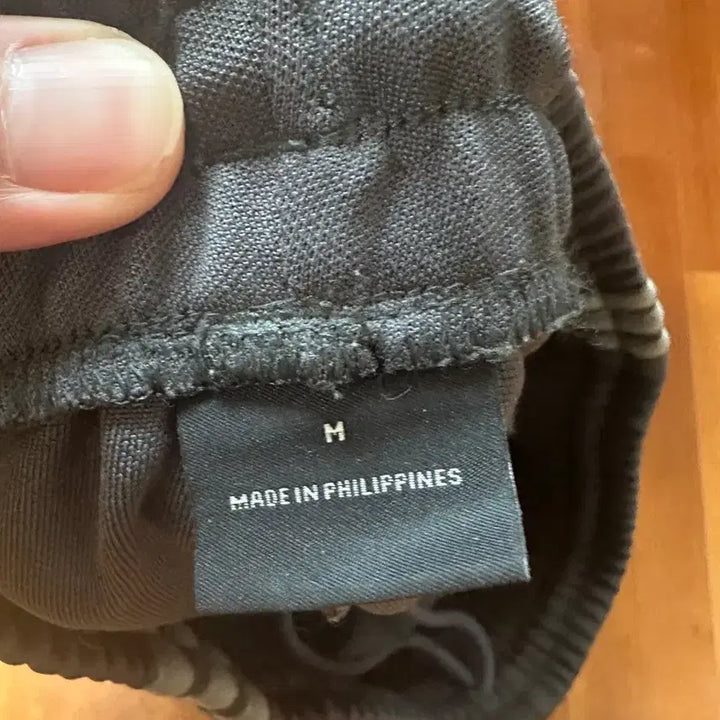 [BUNJANG] Adidas Yeezy Calabasas Jogger Pants Charcoal Khaki / (해외M/국내L) 아디다스 이지 칼라바사스 조거 팬츠 차콜 카키