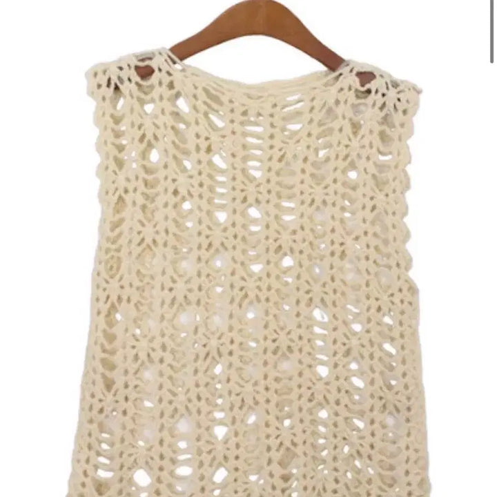 [BUNJANG] Ivory Crochet Knit Vest + HOTTEY Lettering Knit Top / 아이보리 크로셰 니트 베스트 + HOTTEY 레터링 니트 탑