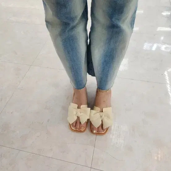 [BUNJANG] Satin Ribbon Embellished Mule Slippers - Black &amp; Ivory / 1+1 두개만원 공단 리본 장식 뮬 슬리퍼 블랙 &amp; 아이보리 미착용새상품