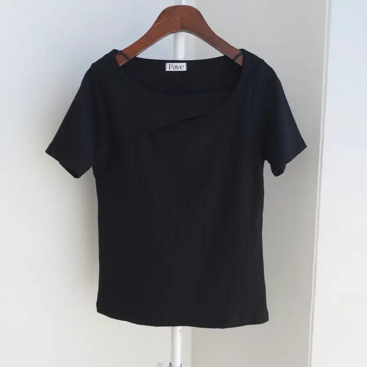 [SOLD OUT] 교신안함)사선 슬릿 반팔 티셔츠-블랙