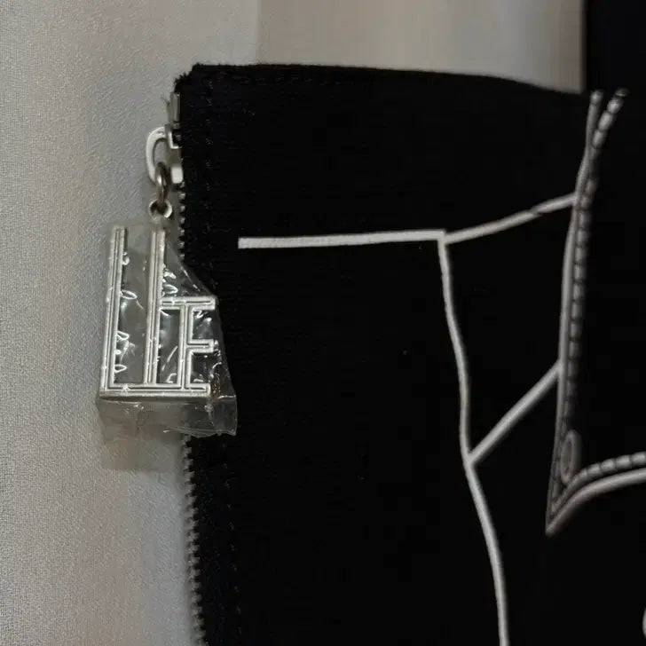 [SOLD OUT] LIE x 샘소나이트 블랙 토트백 에코백